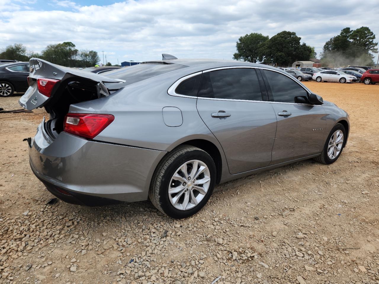 2024 Chevrolet Malibu Lt - Фото 3