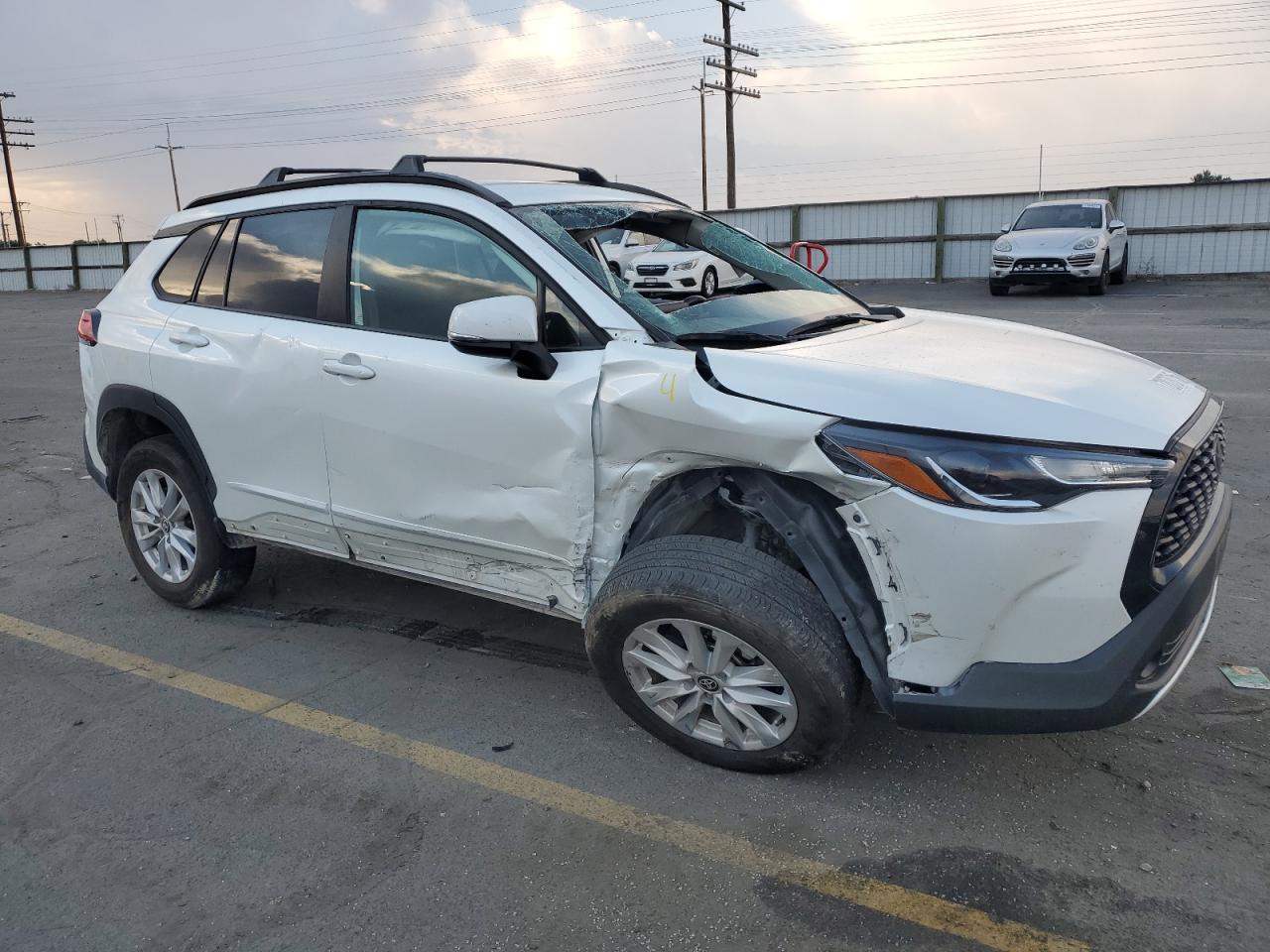 2023 Toyota Corolla Cross Le - Image 4