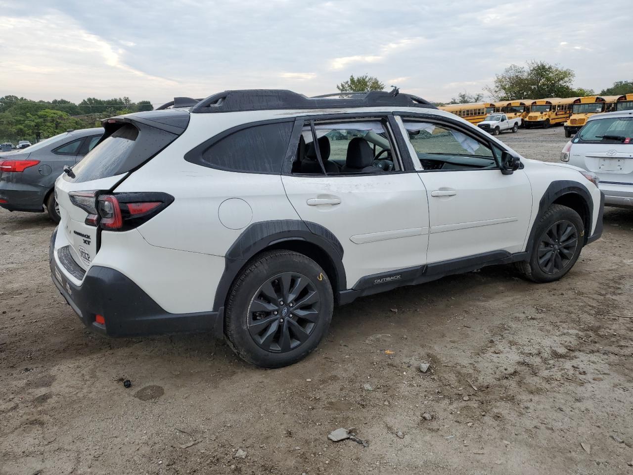 2023 Subaru Outback Onyx Edition Xt - Фото 3