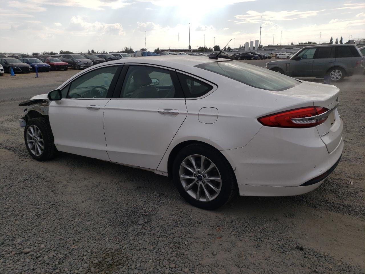 2017 Ford Fusion Se - Image 2