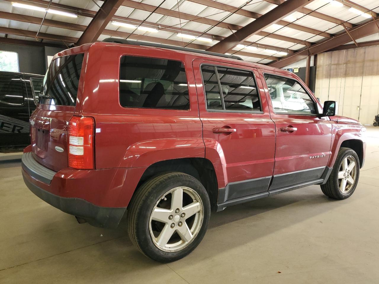 2012 Jeep Patriot Latitude - Фото 3