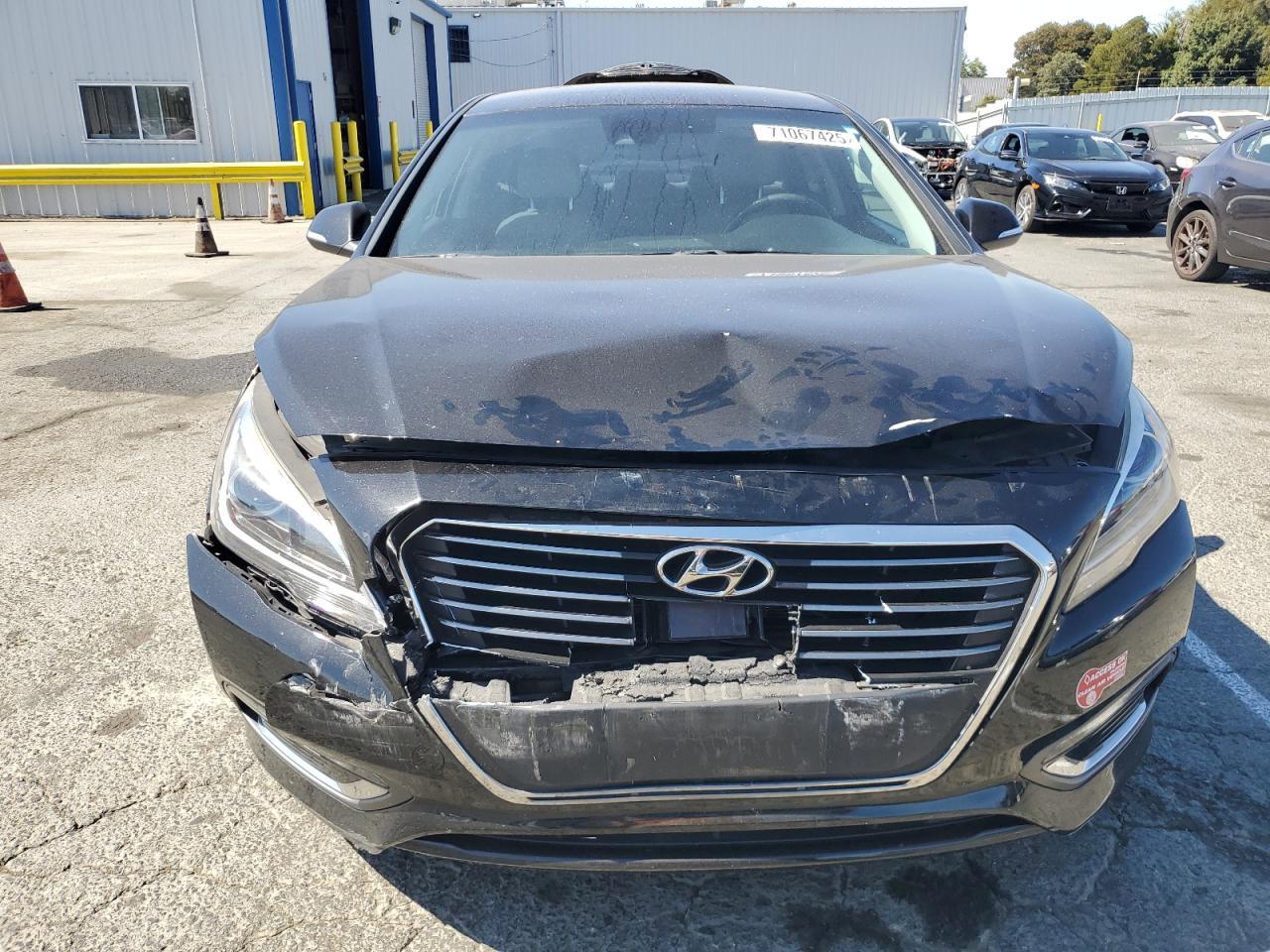 2017 Hyundai Sonata Plug-In Hybrid - Image 5