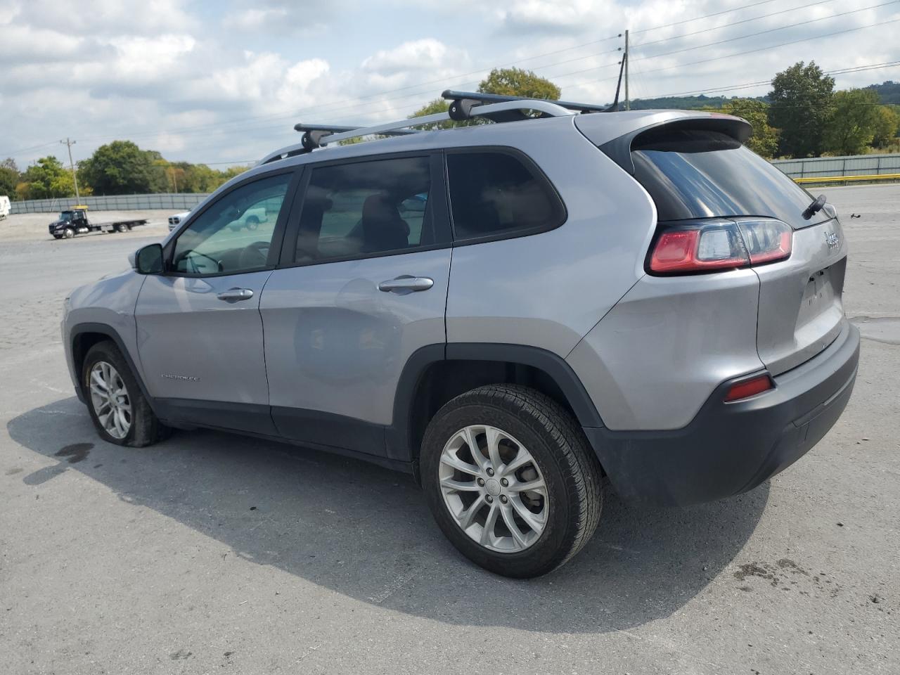 2021 Jeep Cherokee Latitude - Фото 2