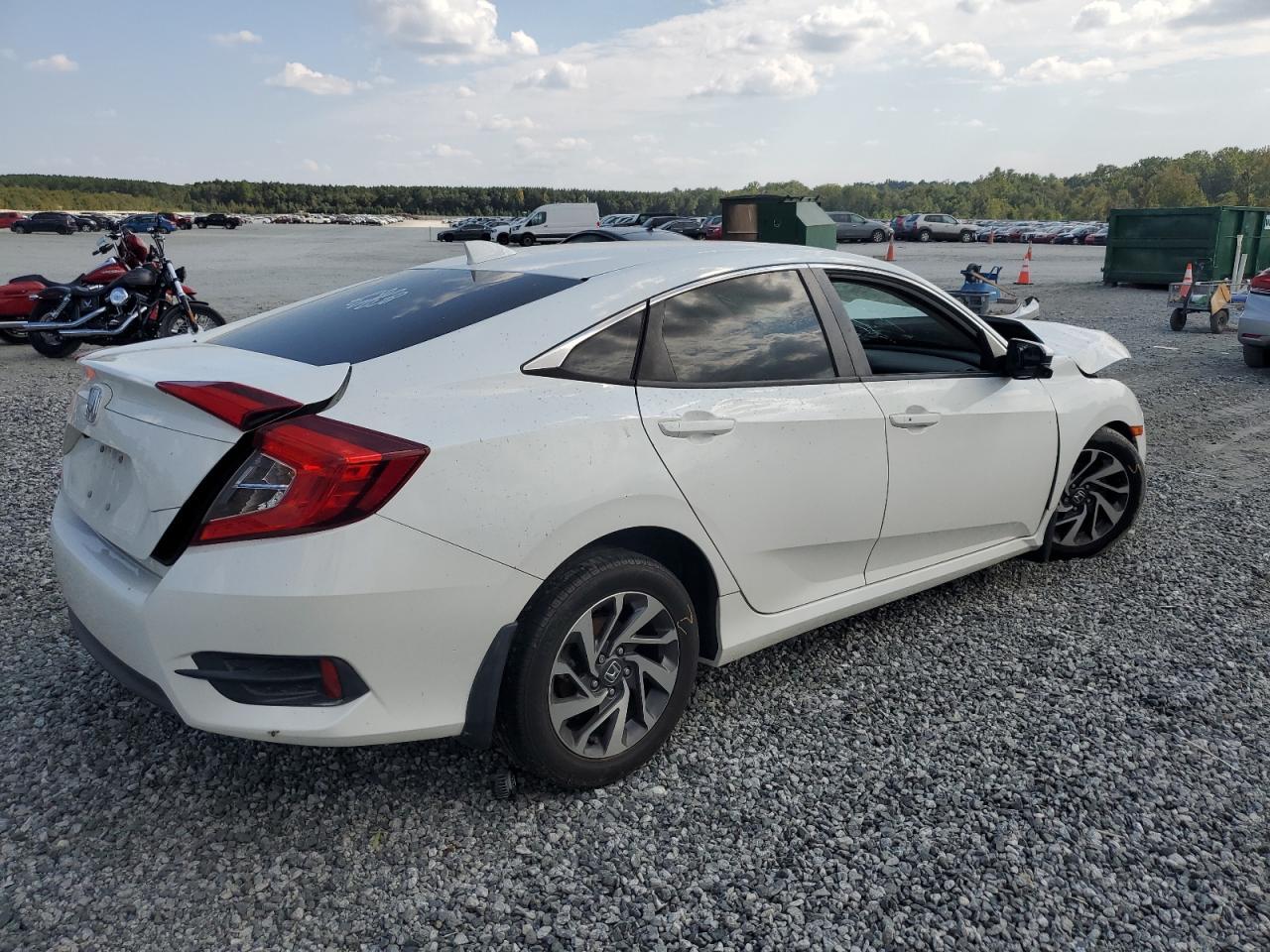 2018 Honda Civic Ex - Image 3