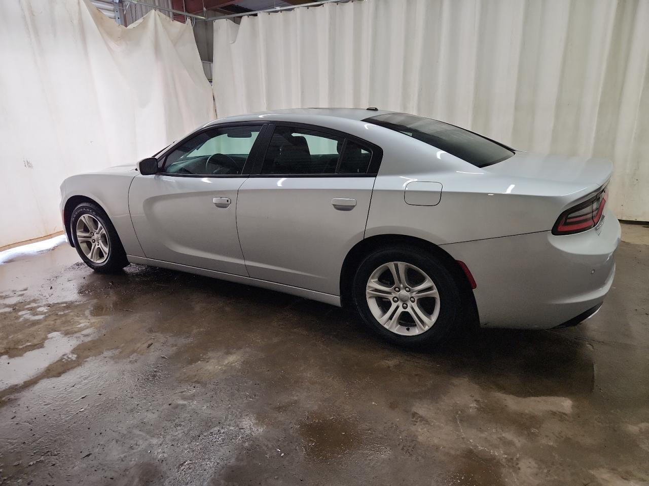 2021 Dodge Charger Sxt - Image 2
