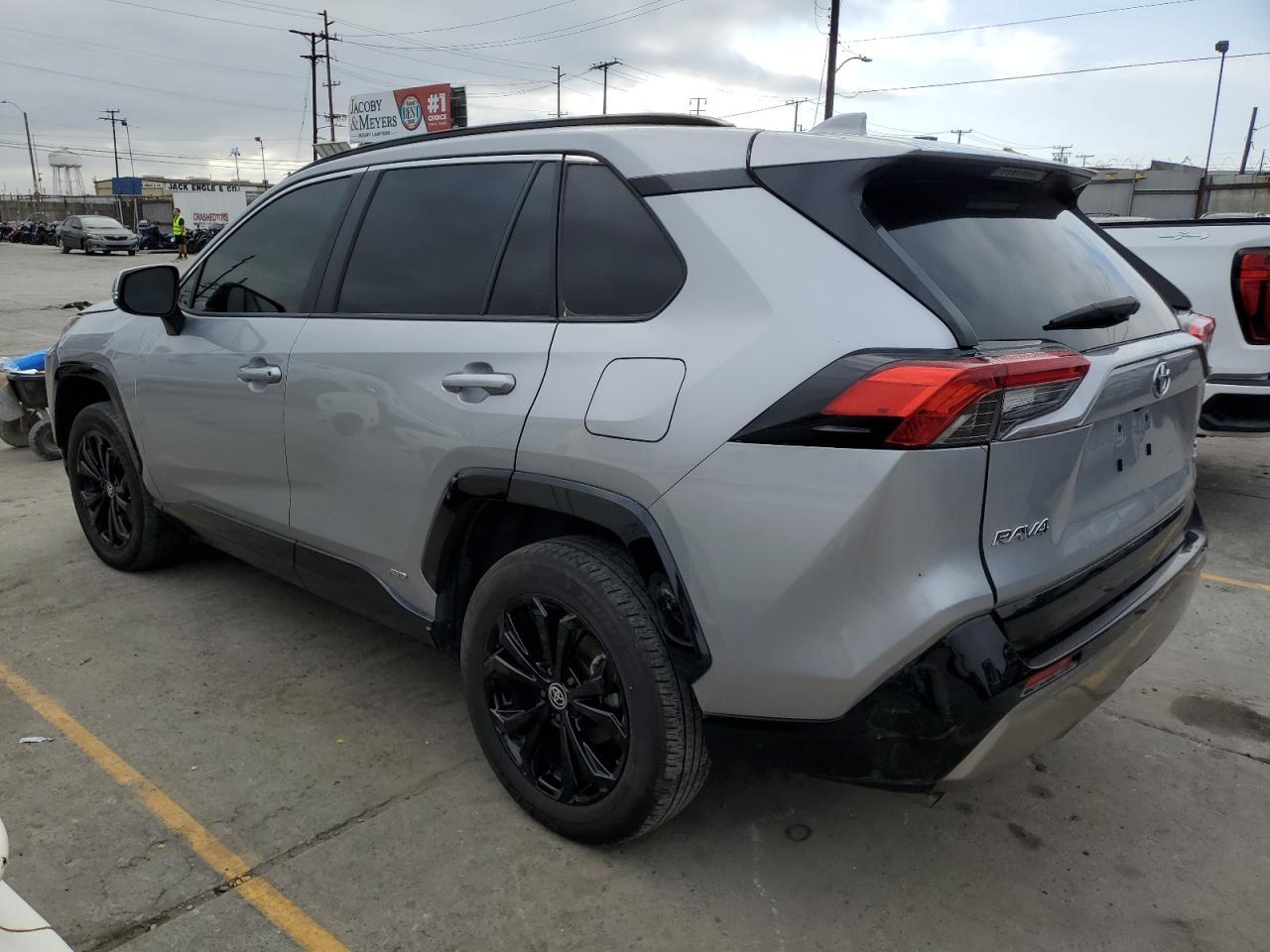 2023 Toyota Rav4 Se - Фото 2