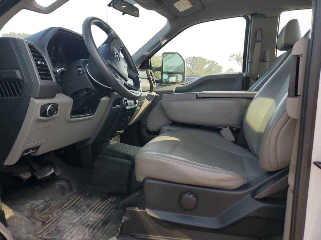 2017 Ford F250 Super Duty - Image 7