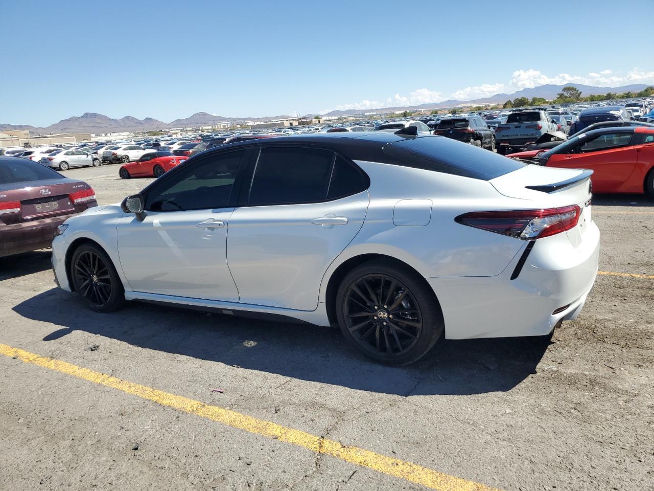 2024 Toyota Camry Trd - Фото 2