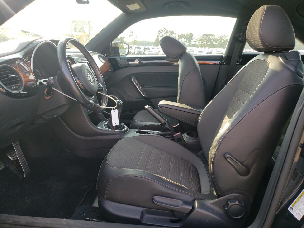 2013 Volkswagen Beetle Turbo - Фото 7