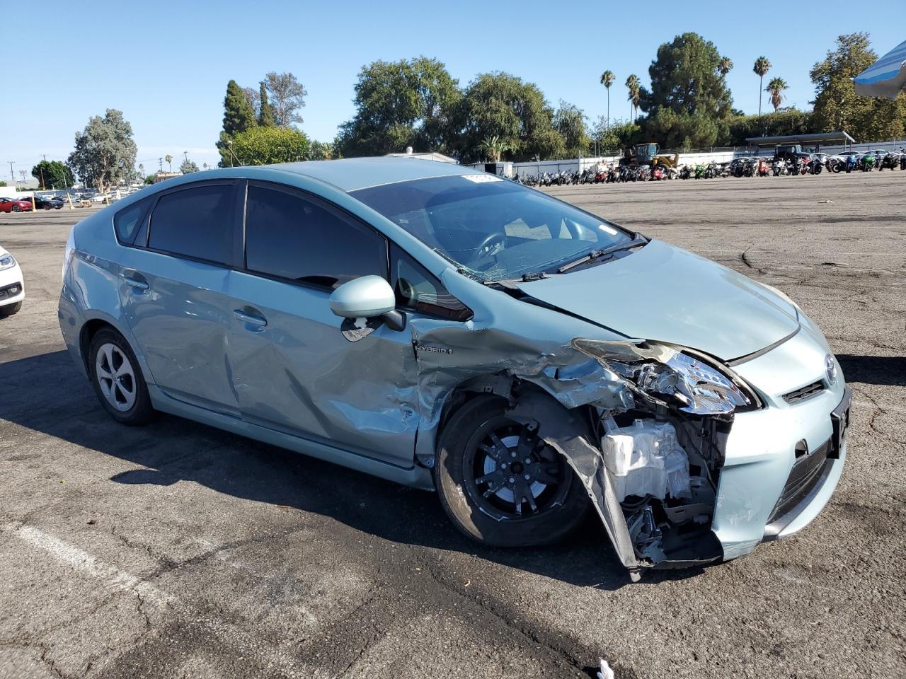 2015 Toyota Prius - Image 4