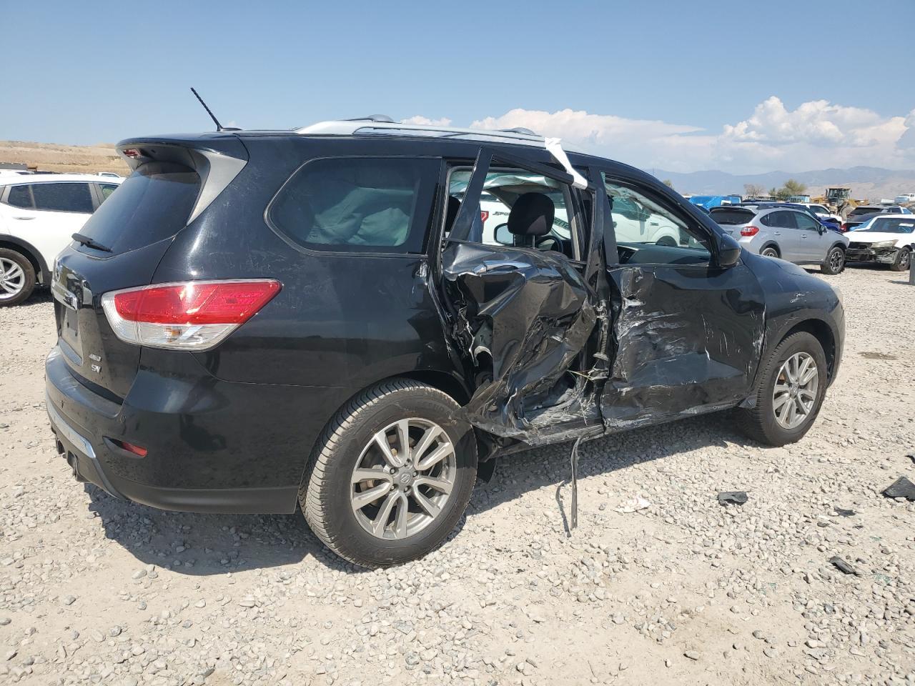 2015 Nissan Pathfinder S - Фото 3