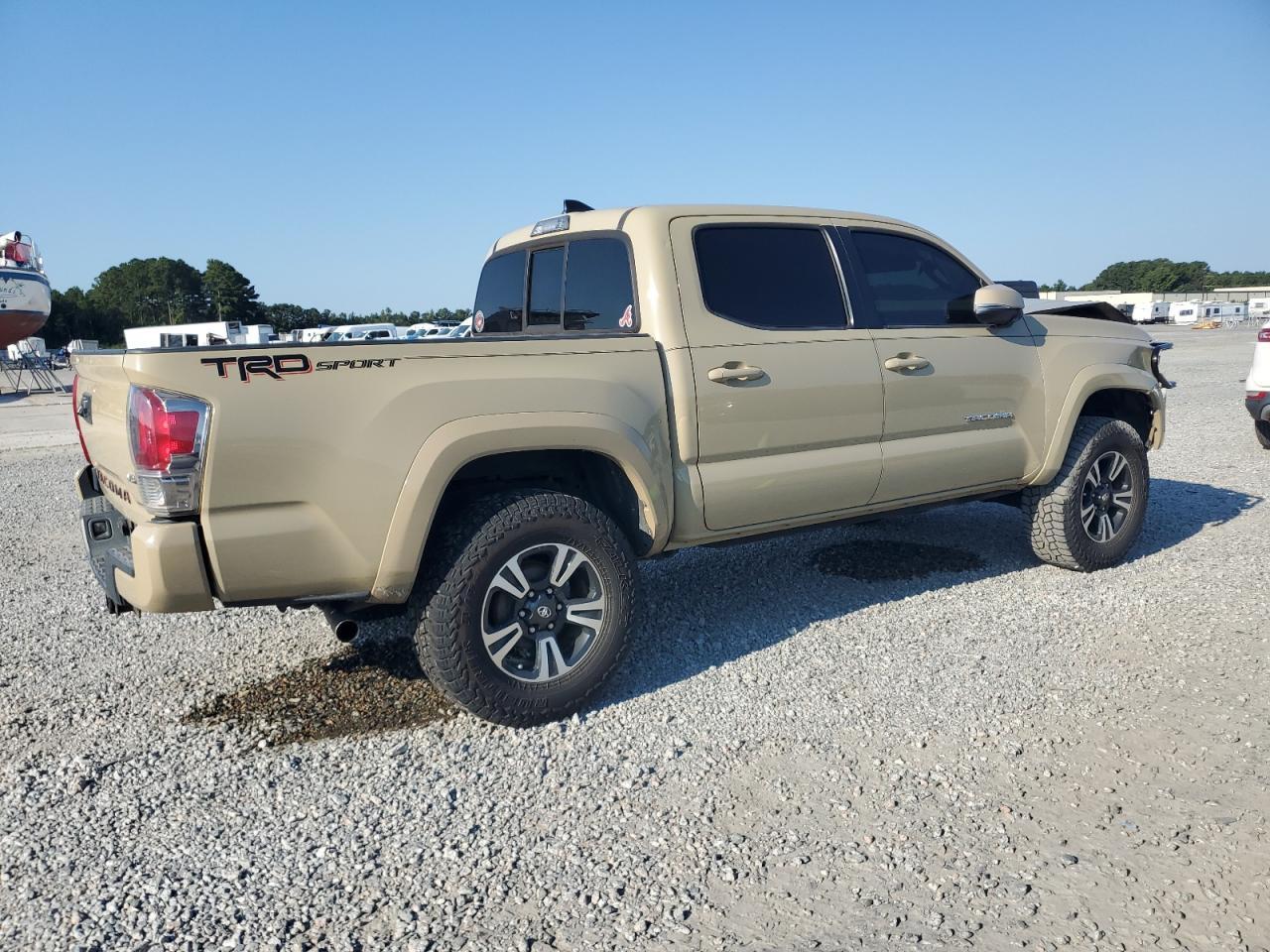 2016 Toyota Tacoma Double Cab - Image 3