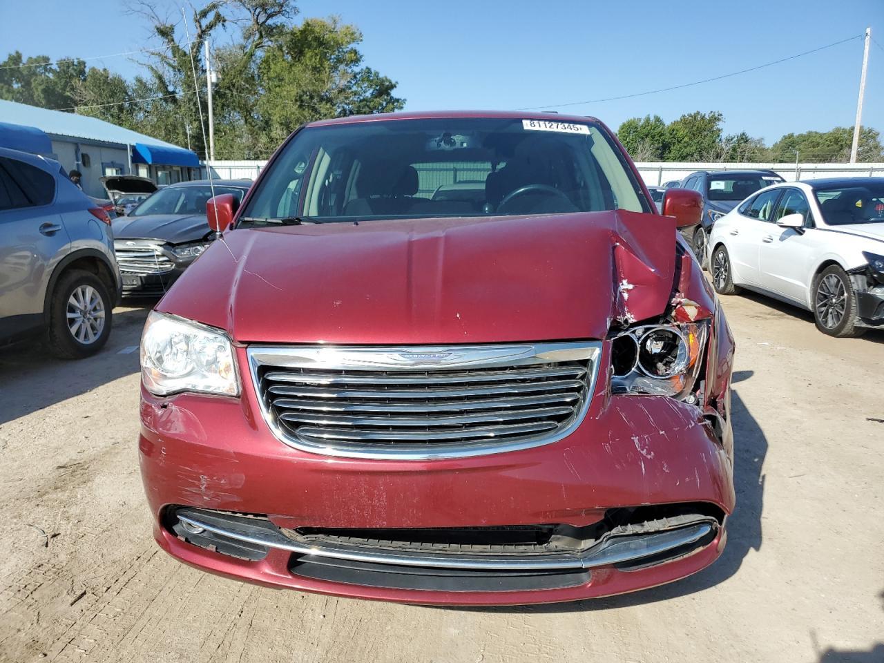 2012 Chrysler Town & Country Touring - Фото 5