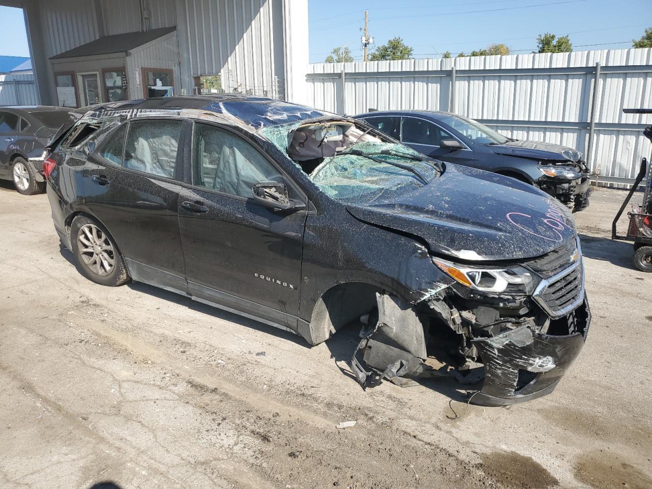 2020 Chevrolet Equinox Ls - Фото 4