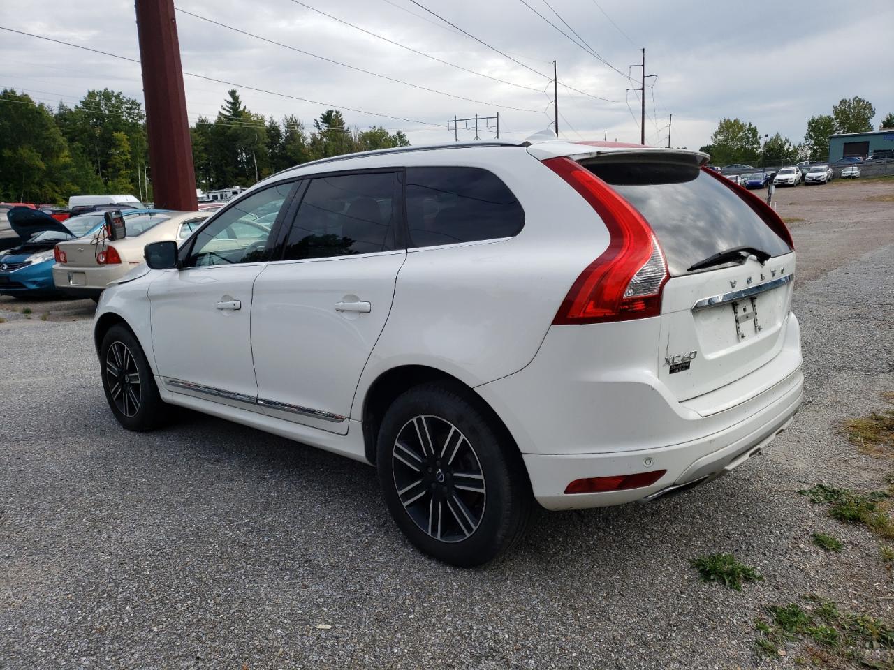 2017 Volvo Xc60 T5 Dynamic - Фото 3