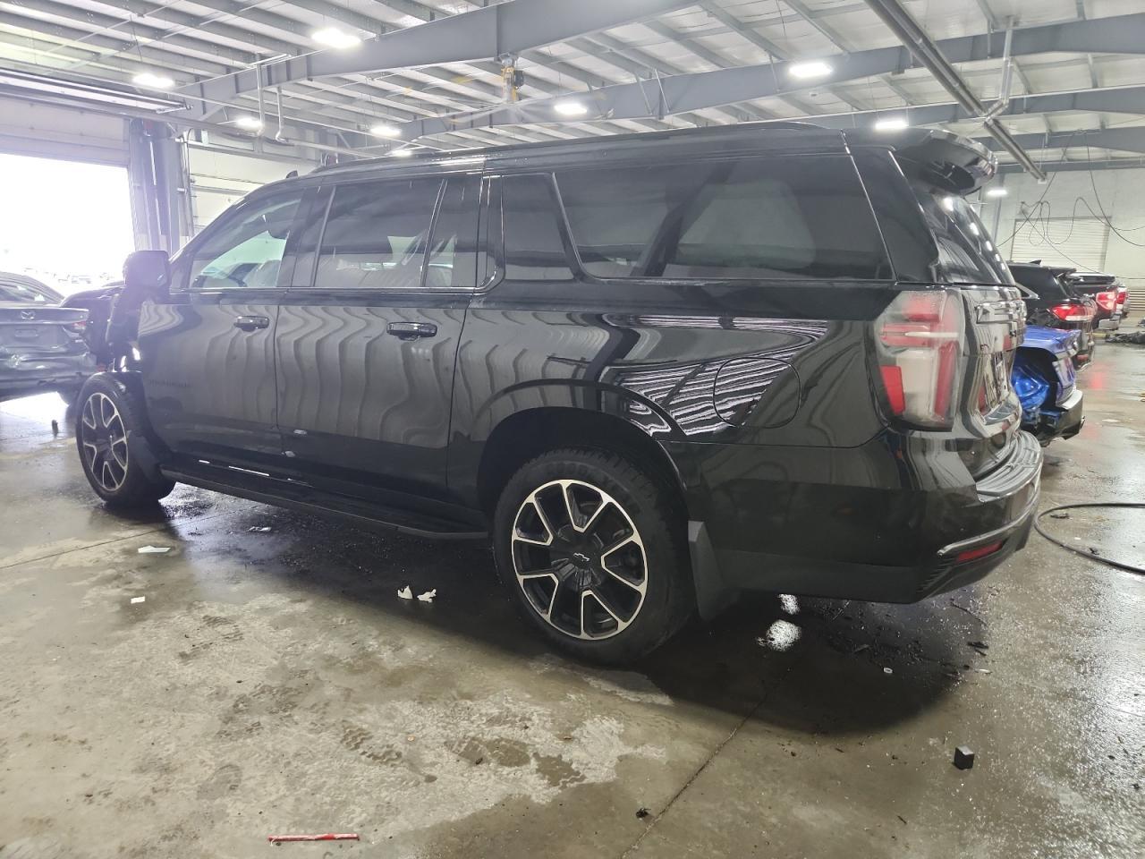 2022 Chevrolet Suburban K1500 Rst - Image 2