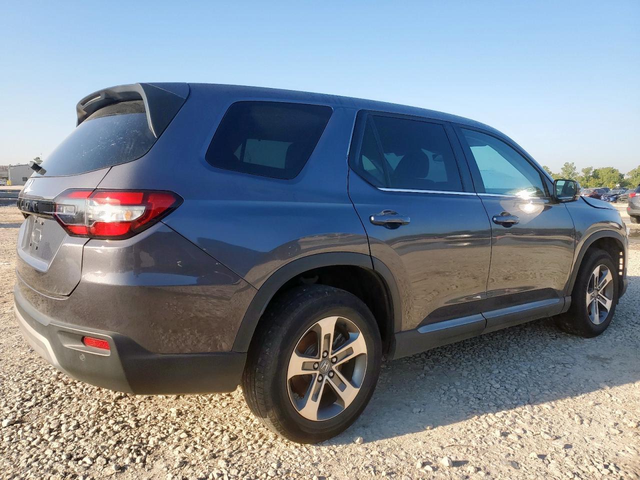 2023 Honda Pilot Exl - Image 3