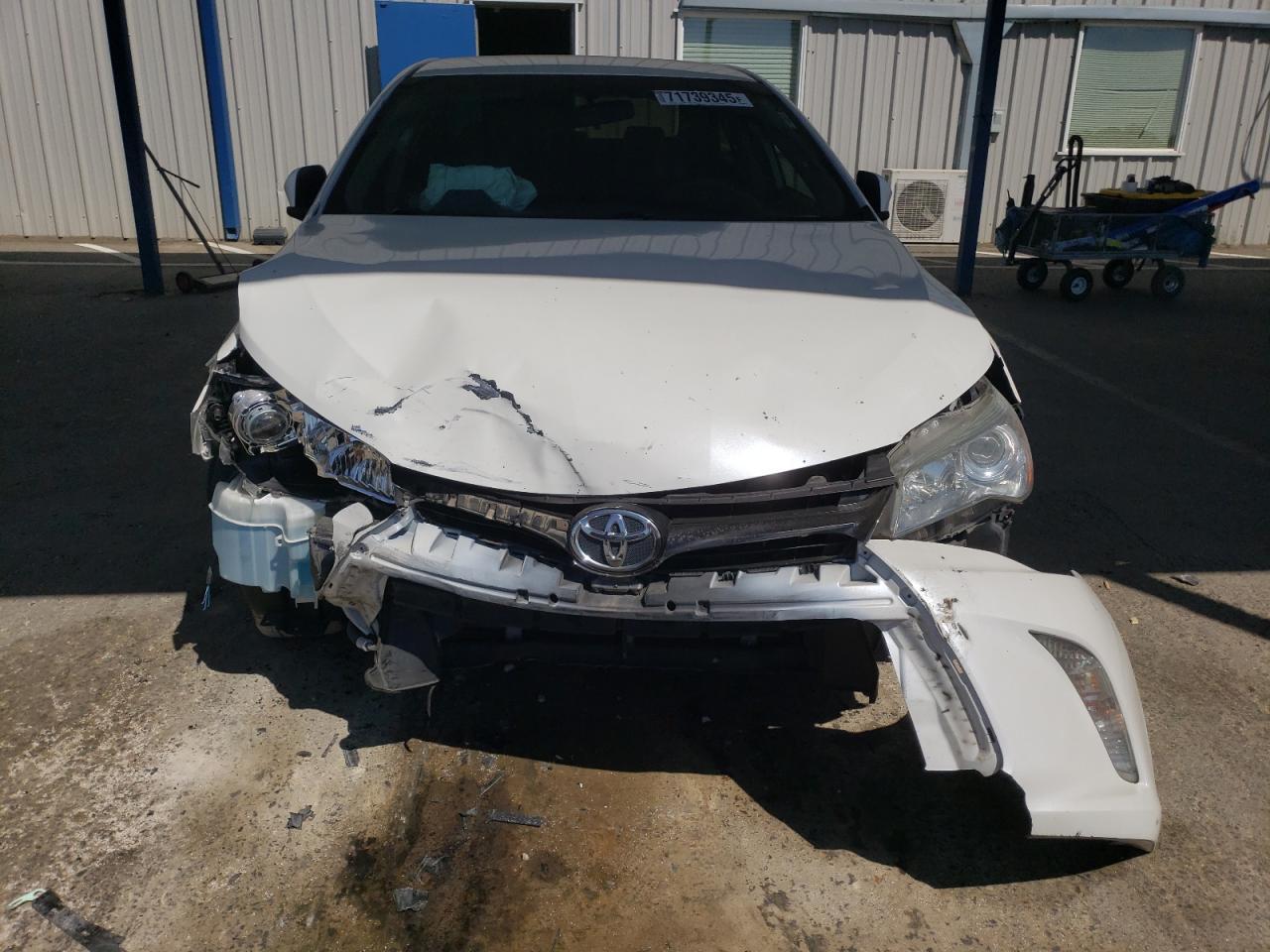 2015 Toyota Camry Le - Image 5