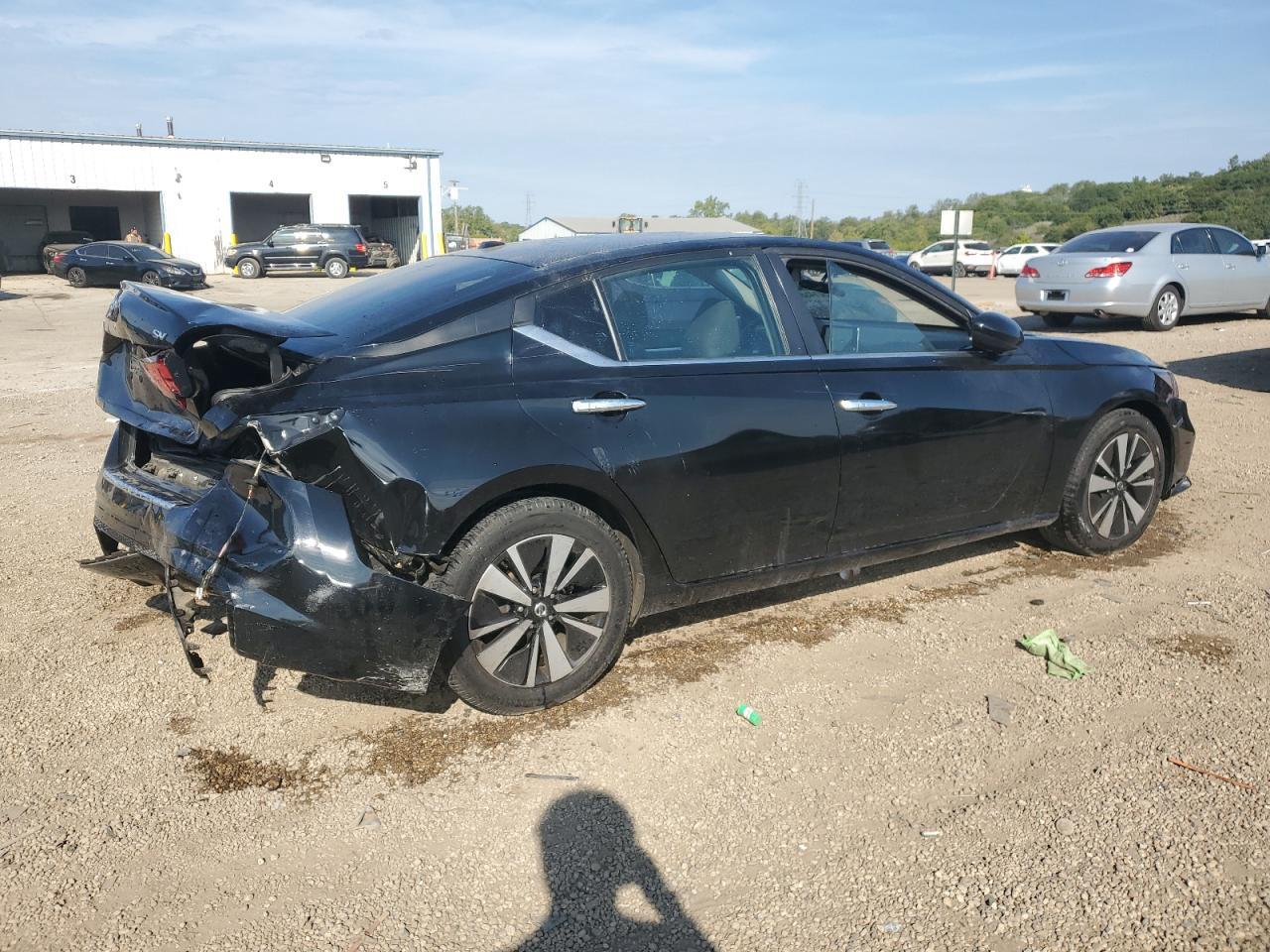 2022 Nissan Altima Sv - Image 3