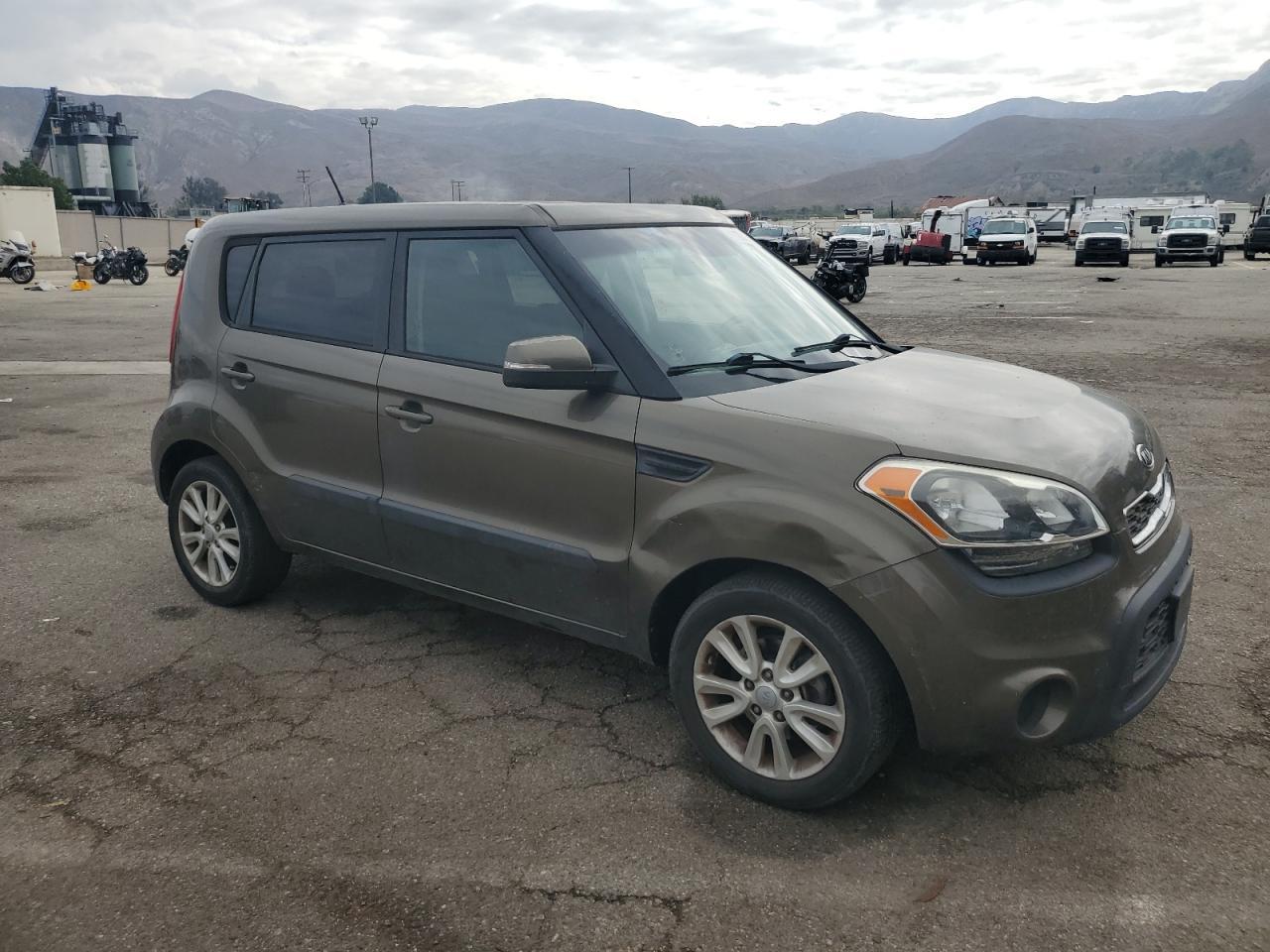 2012 Kia Soul + - Image 4