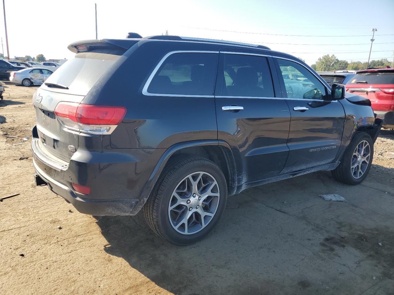 2021 Jeep Grand Cherokee Overland - Фото 3