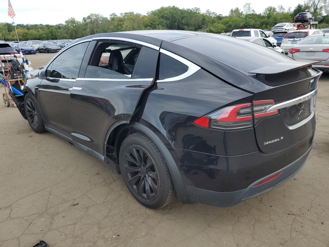 2016 Tesla Model X - Фото 2