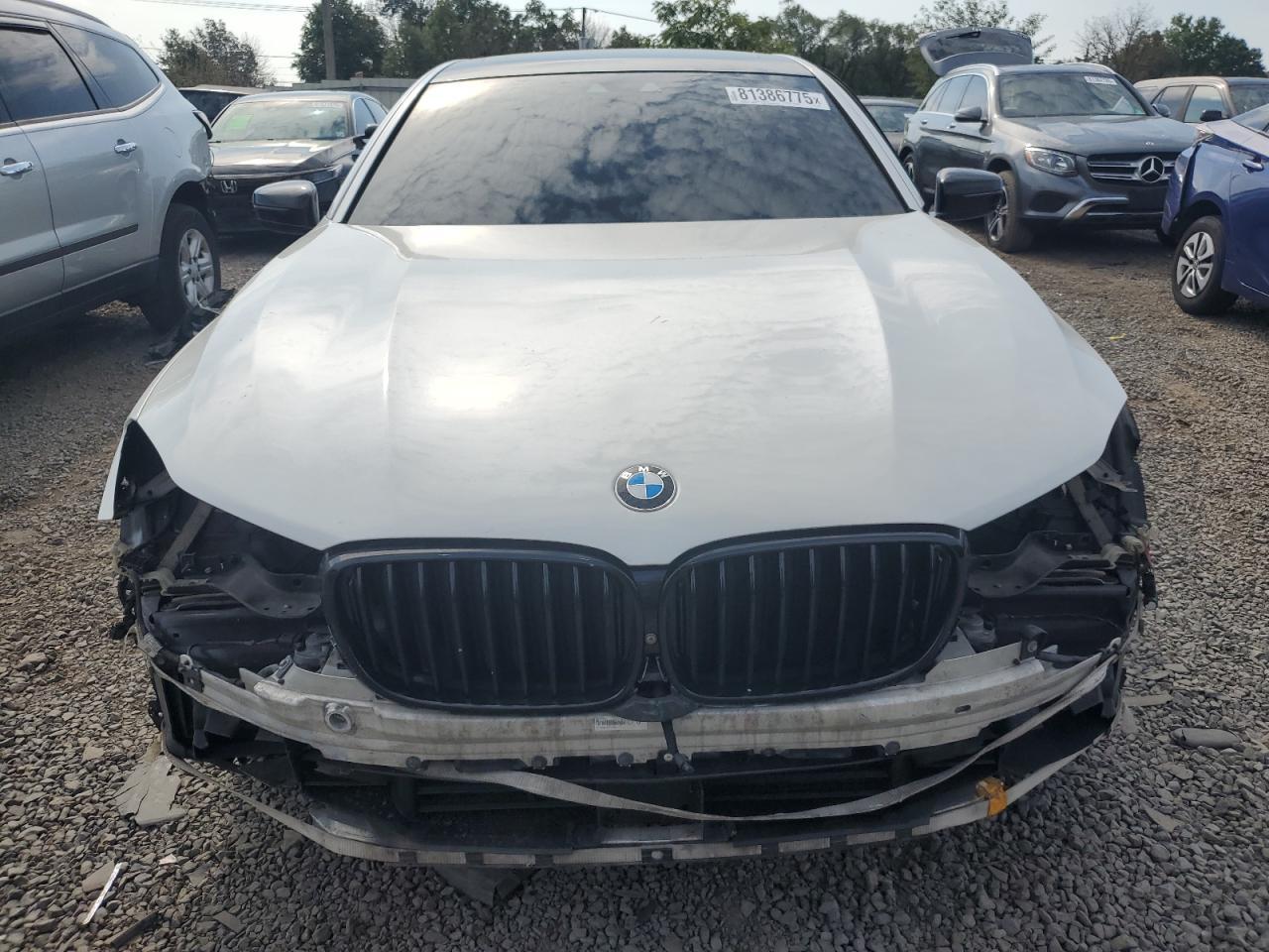 2016 BMW 750 Xi - Фото 5