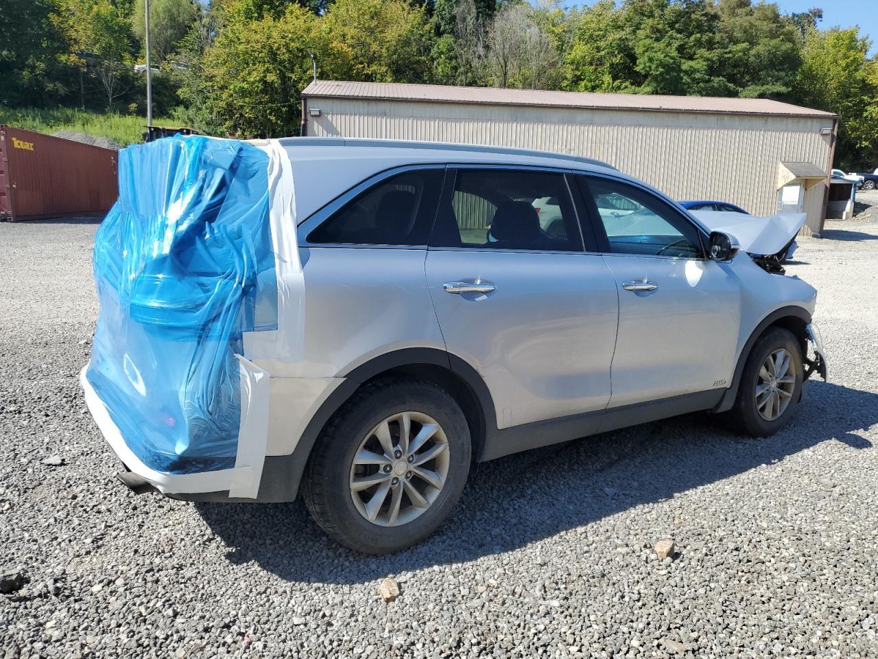 2016 Kia Sorento Lx - Image 3