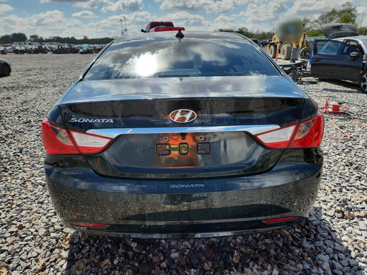2013 Hyundai Sonata Gls - Image 6