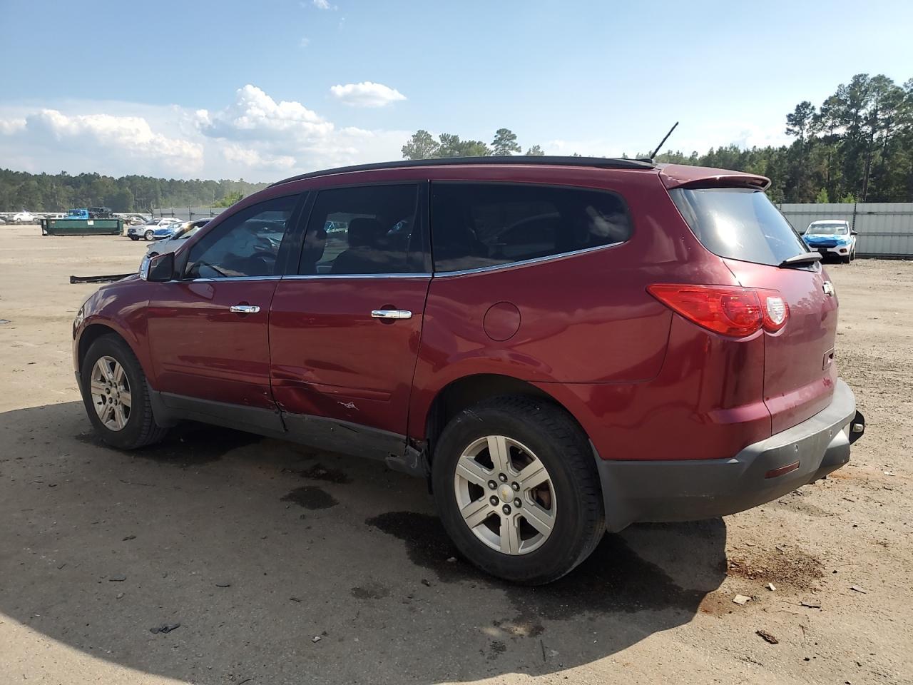 2011 Chevrolet Traverse Lt - Фото 2