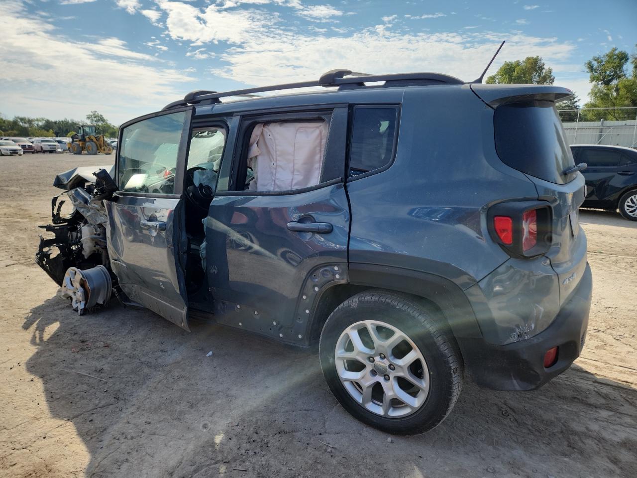 2017 Jeep Renegade Latitude - Фото 2