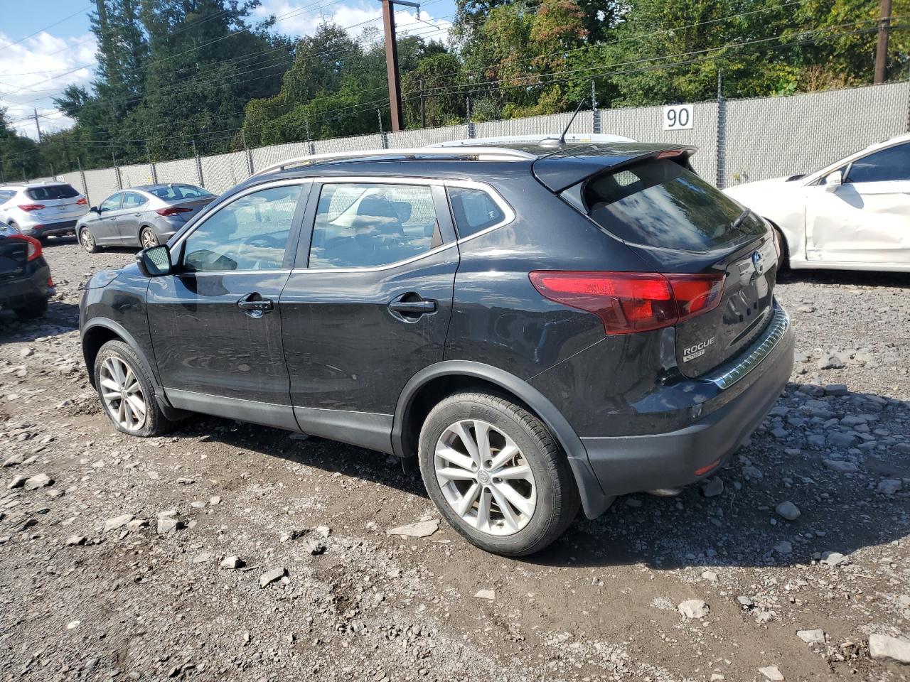 2017 Nissan Rogue Sport S - Фото 2