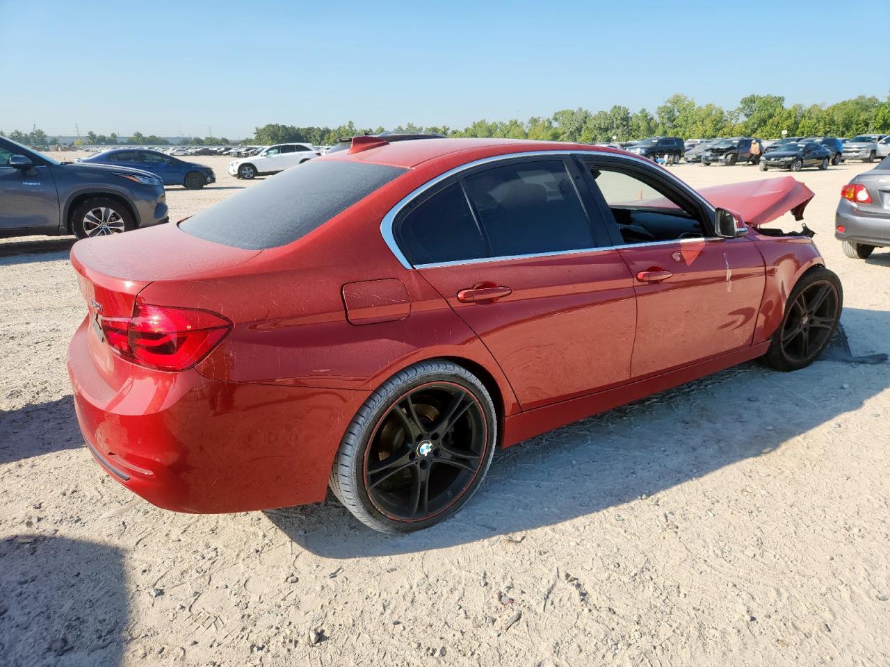 2017 BMW 330 I - Фото 3