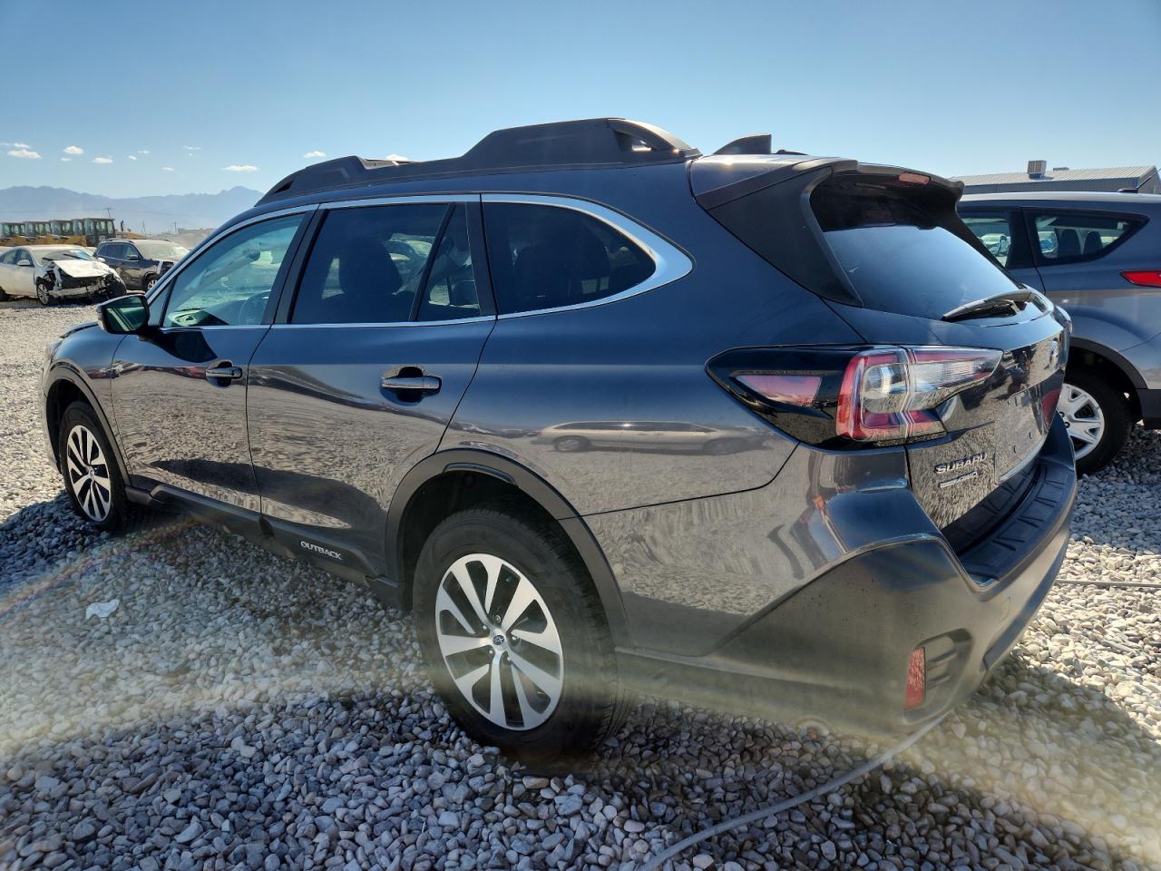 2022 Subaru Outback Premium - Image 2