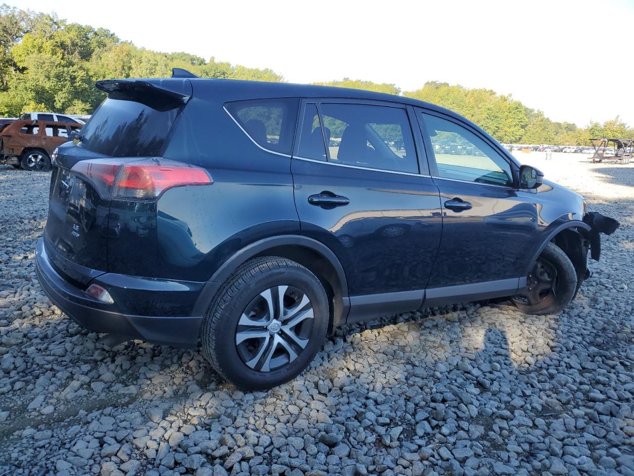 2018 Toyota Rav4 Le - Image 3