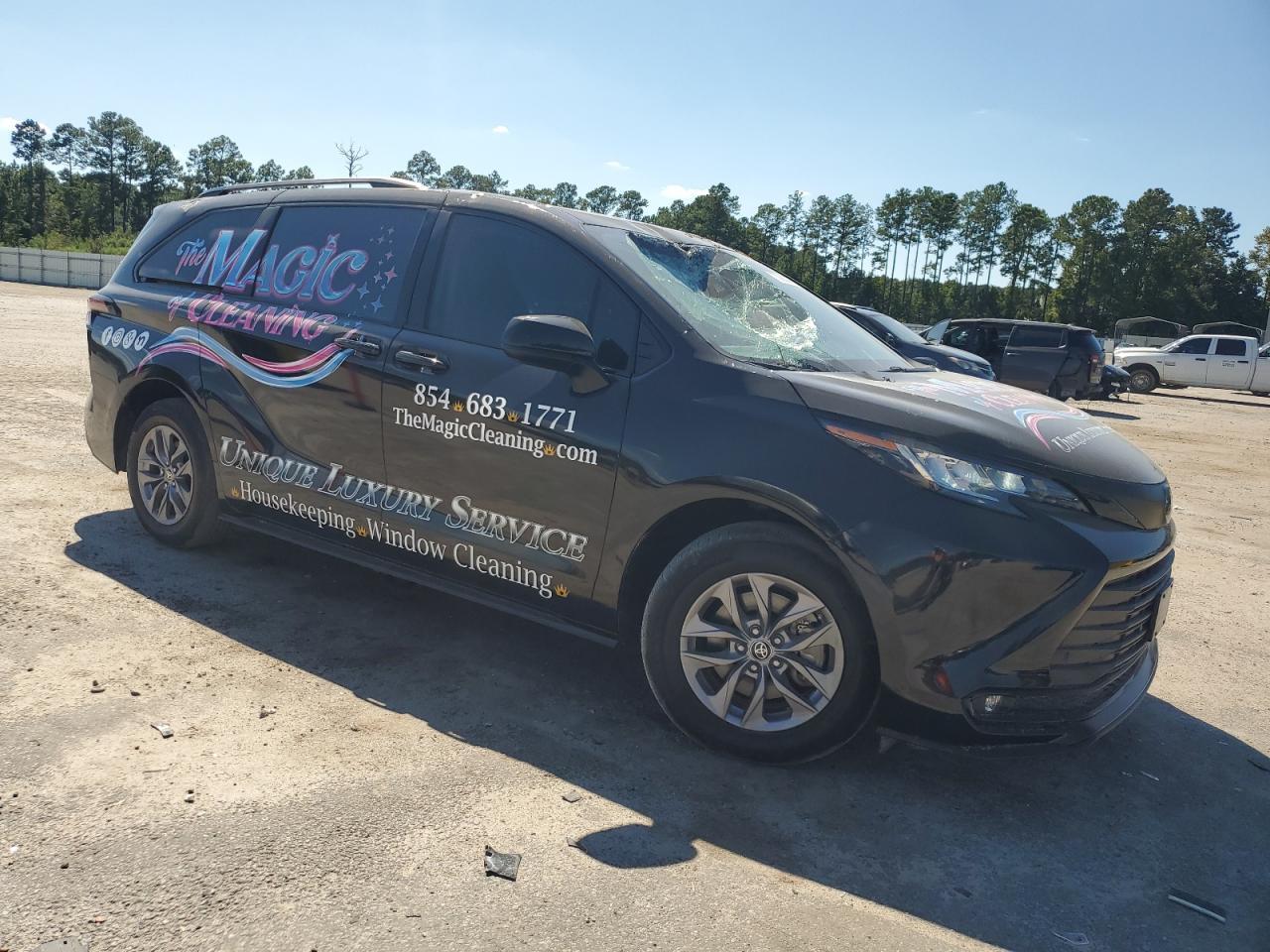 2021 Toyota Sienna Xle - Image 4