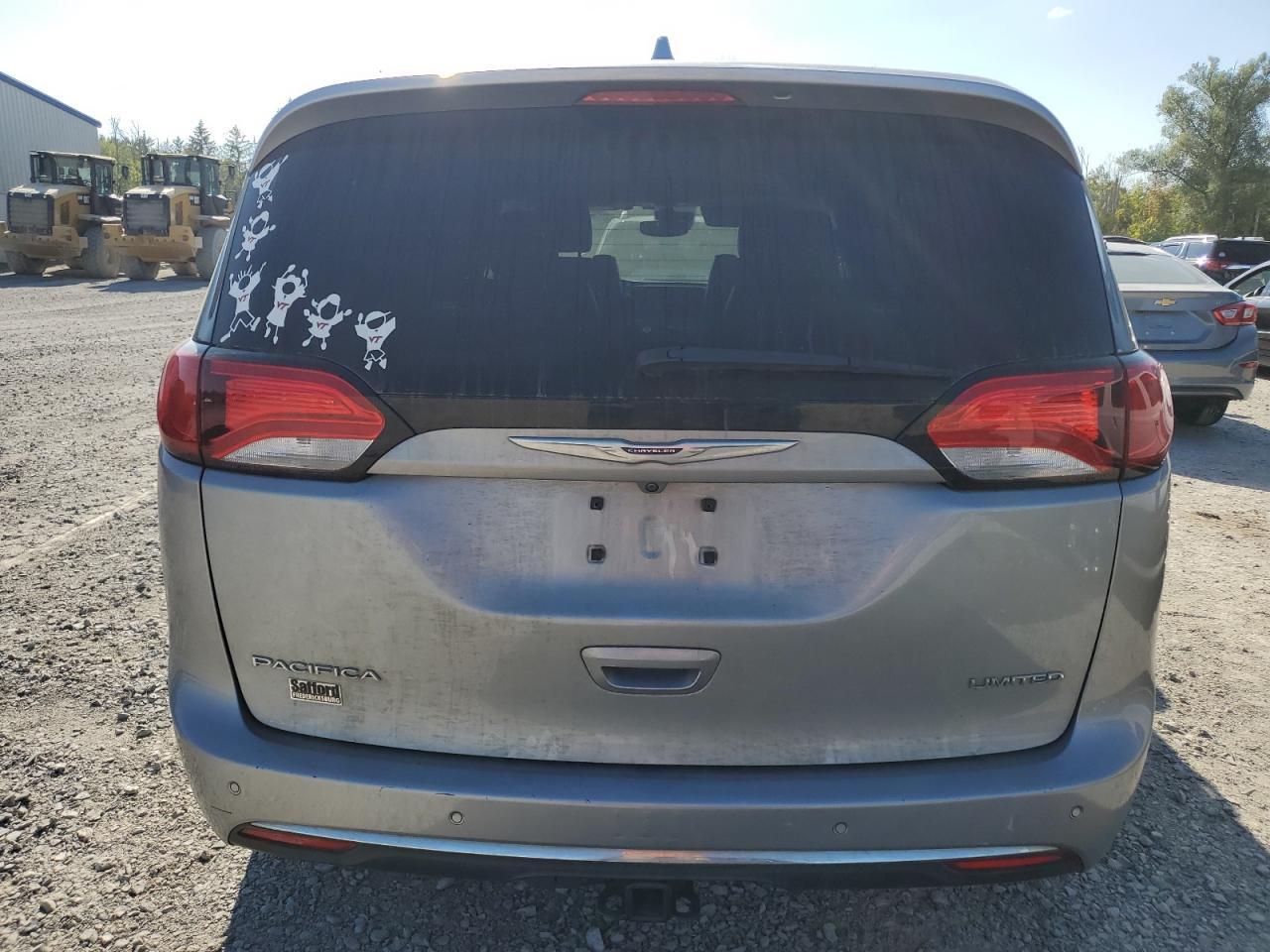 2018 Chrysler Pacifica Limited - Фото 6