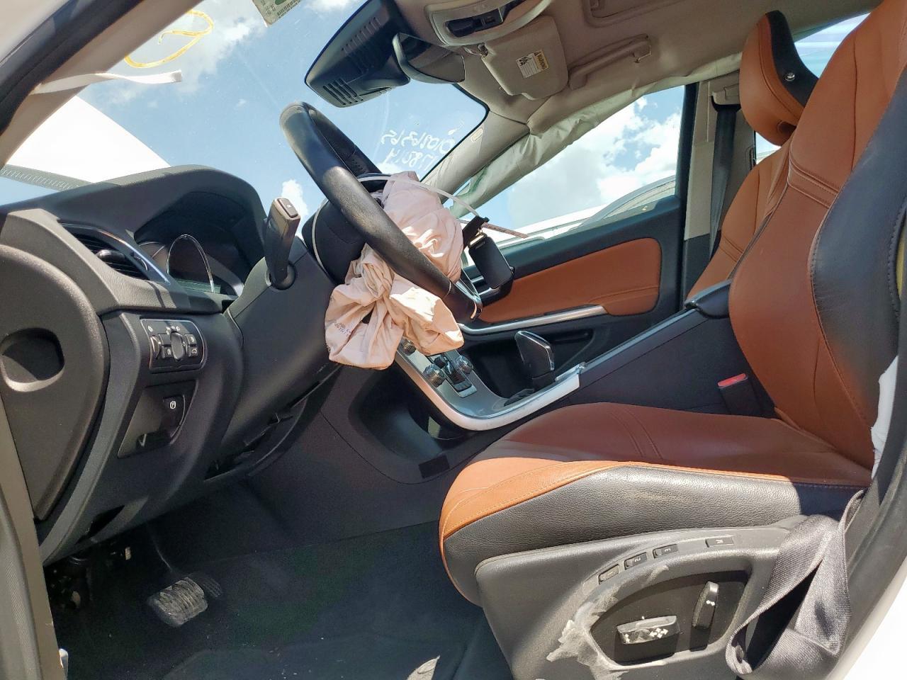 2018 Volvo S60 Platinum - Фото 7