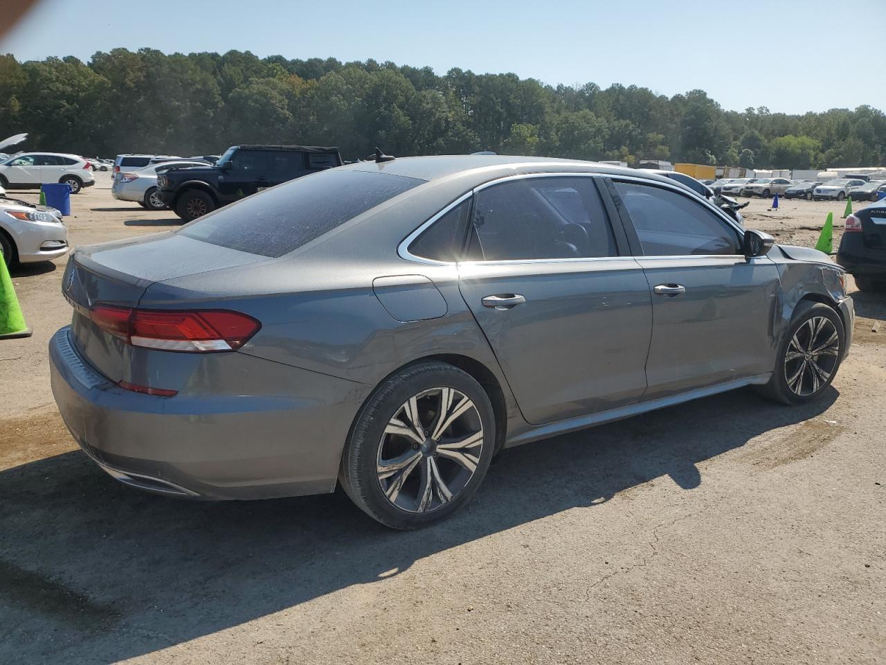 2021 Volkswagen Passat Se - Фото 3