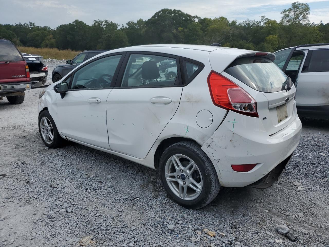 2017 Ford Fiesta Se - Фото 2