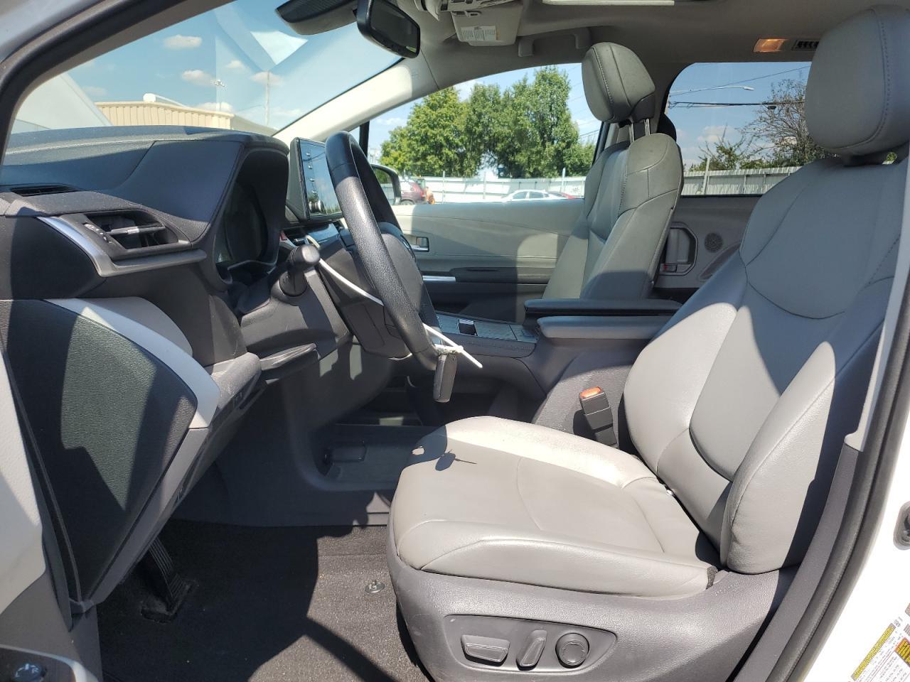 2021 Toyota Sienna Xle - Фото 7