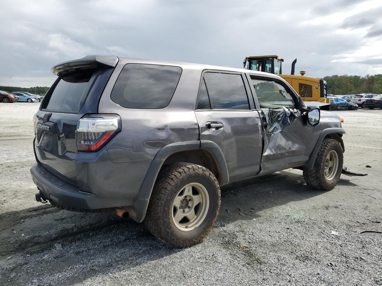 2015 Toyota 4Runner Sr5/Sr5 Premium - Image 3