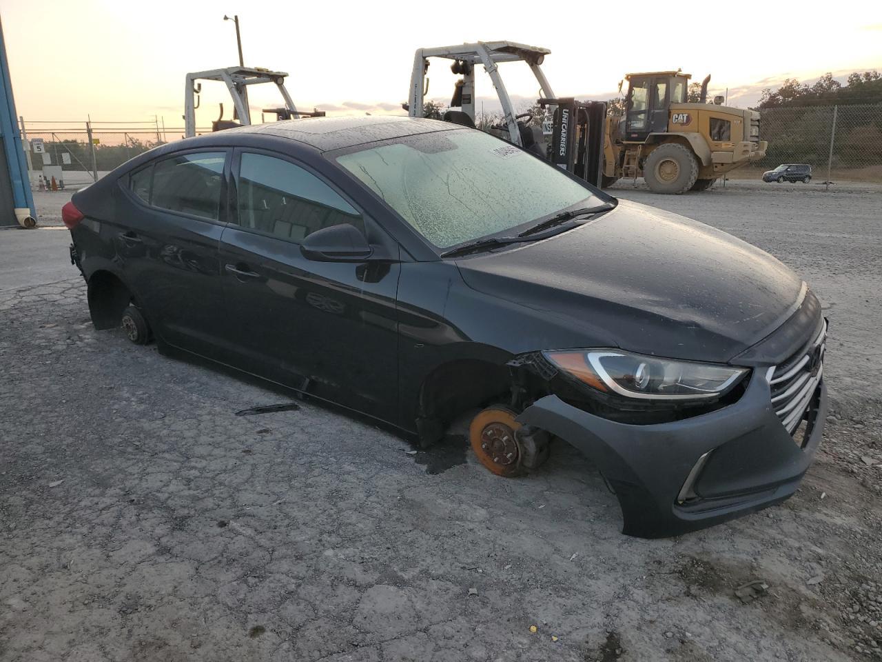 2017 Hyundai Elantra Se - Фото 4