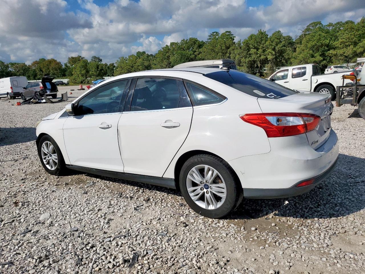 2012 Ford Focus Sel - Image 2