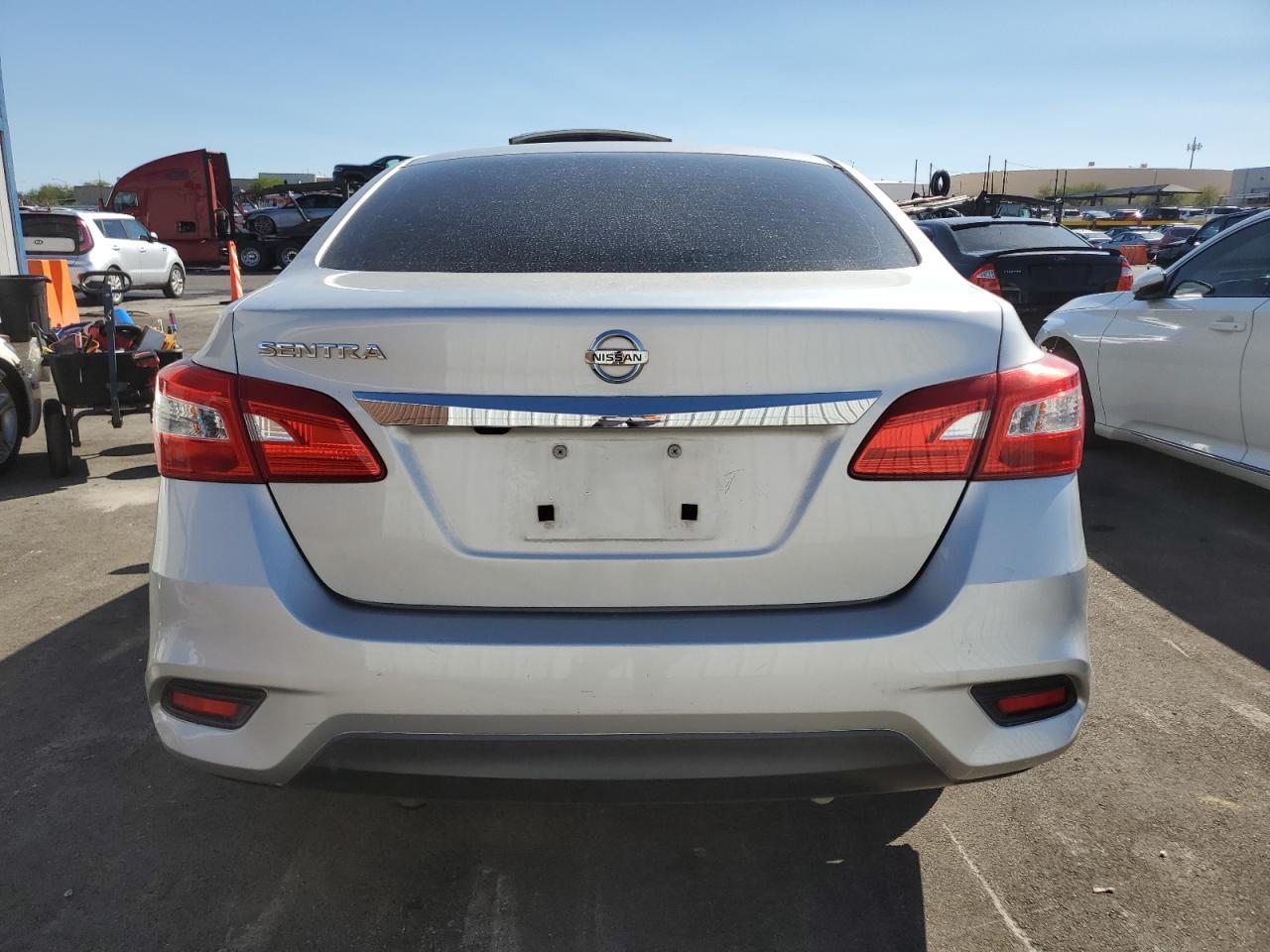 2018 Nissan Sentra S - Image 6