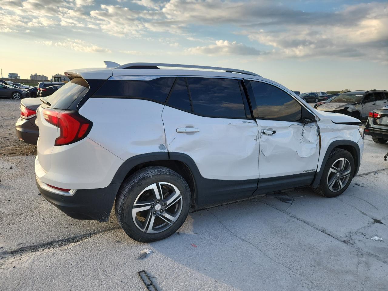 2020 GMC Terrain Slt - Фото 3