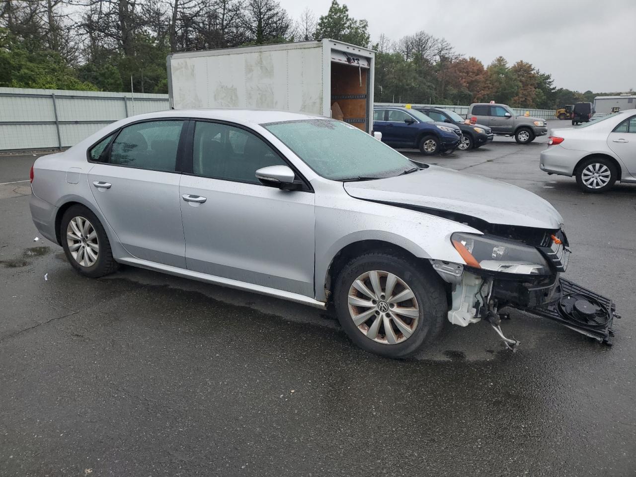 2012 Volkswagen Passat S - Image 4
