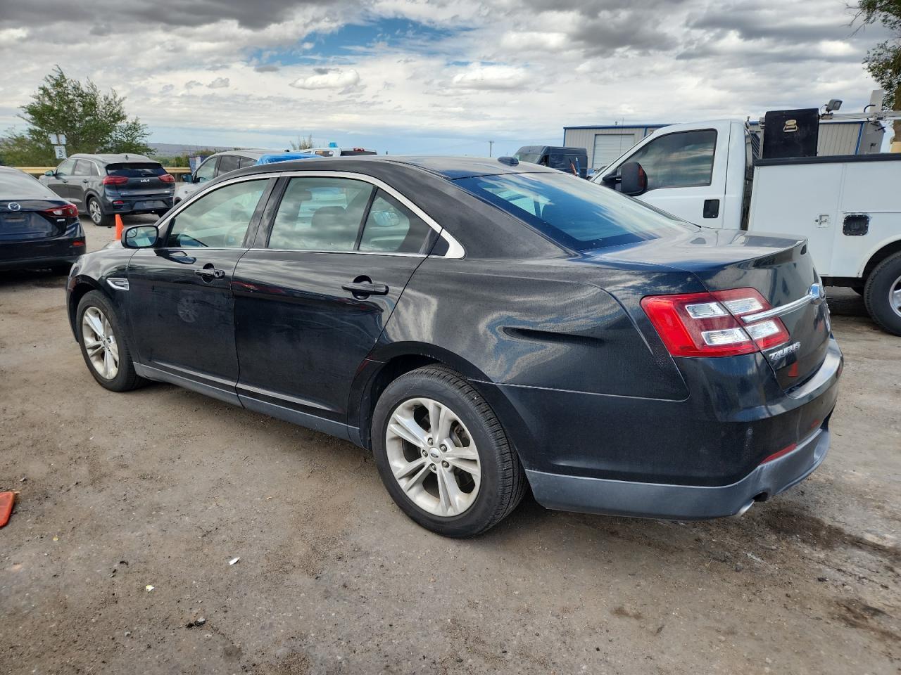 2015 Ford Taurus Sel - Фото 2