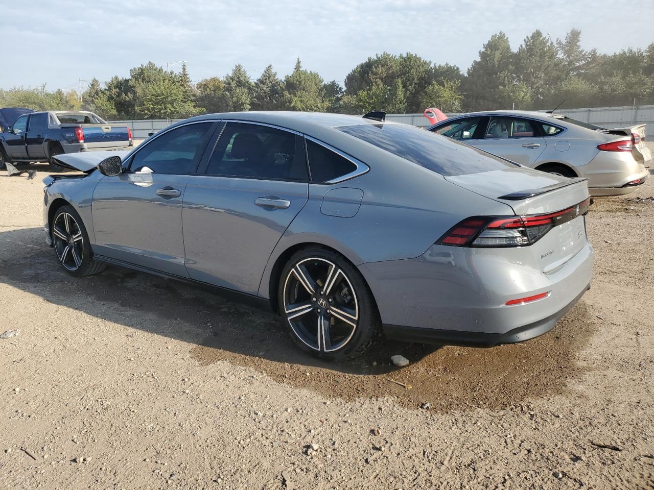 2023 Honda Accord Hybrid Sport - Image 2