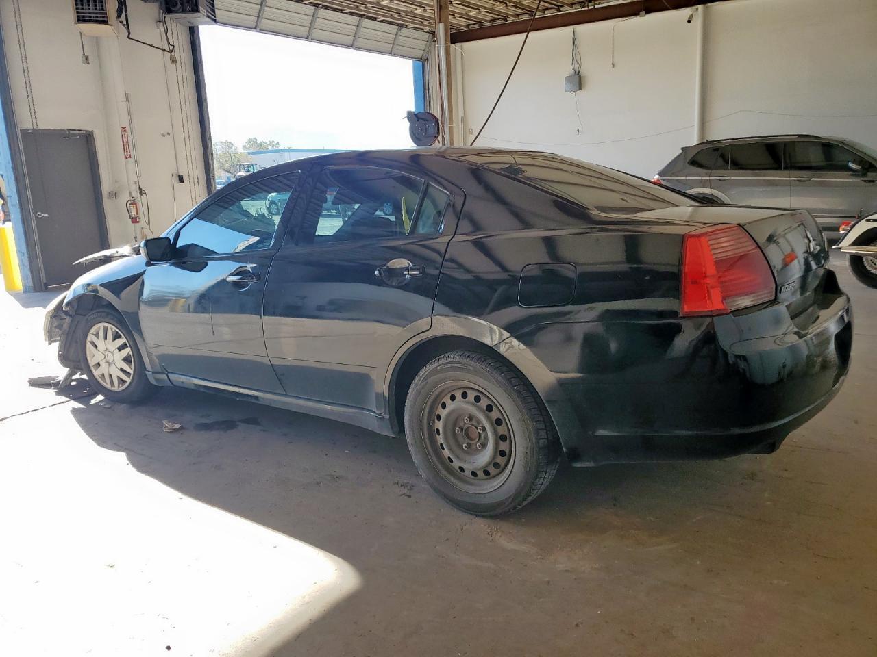 2008 Mitsubishi Galant De - Фото 2